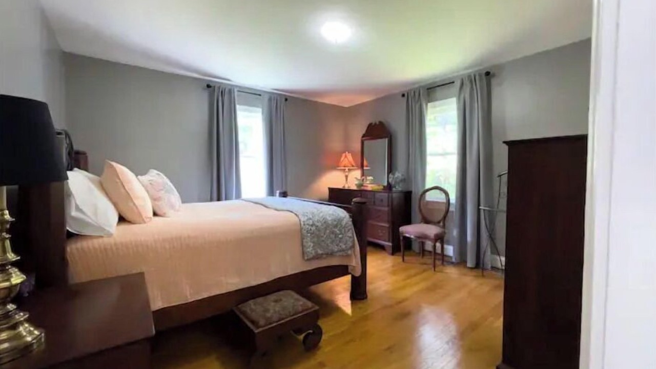 Photo of Bedroom in Warrenton