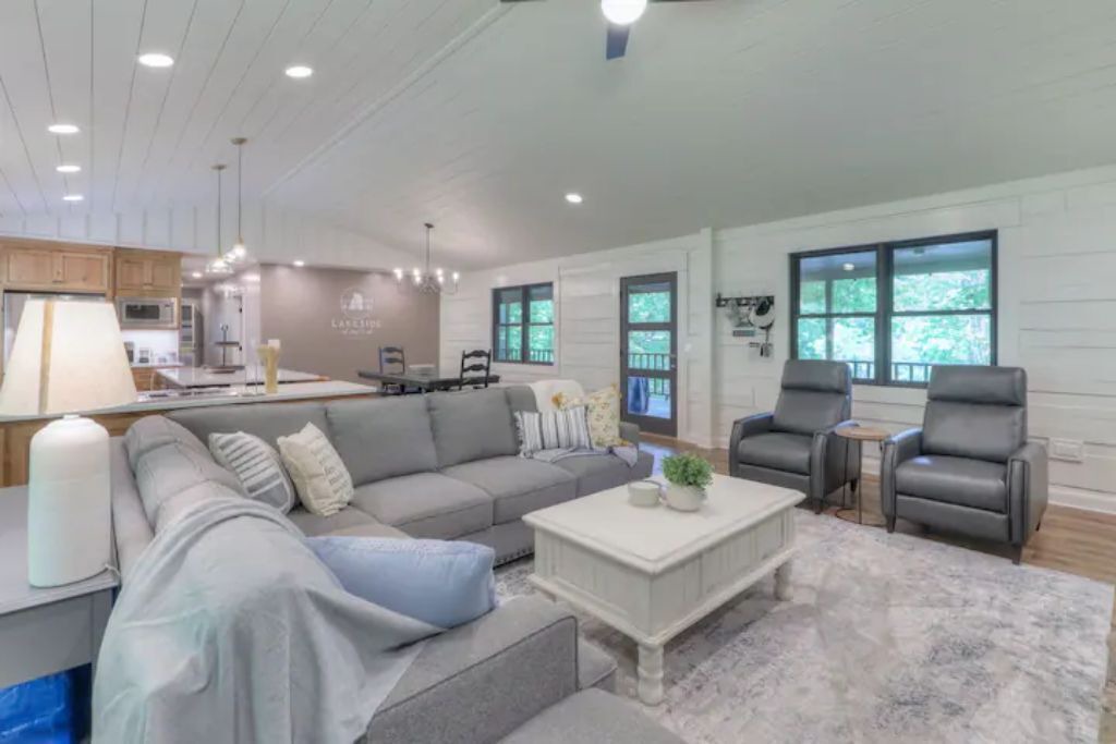 Photo of Livingroom in Lynchburg