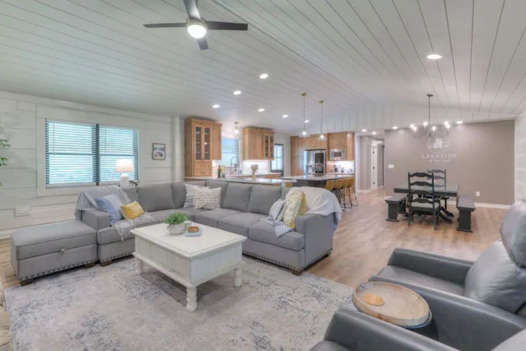 Photo of Livingroom in Lynchburg