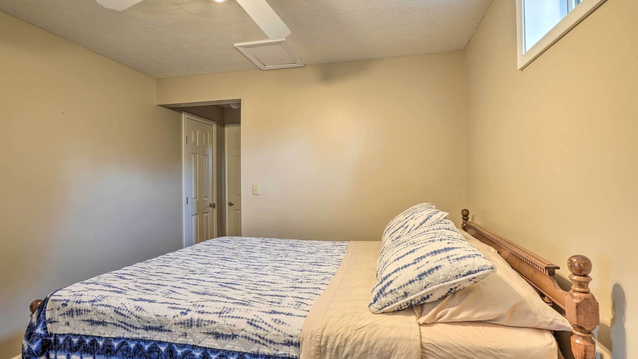 Photo of Bedroom in Mammoth Spring