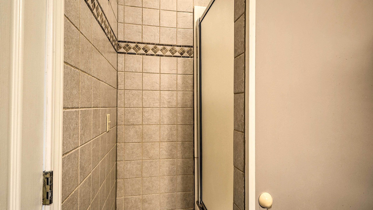 Photo of Bathroom in Mammoth Spring