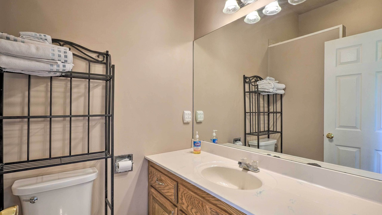 Photo of Bathroom in Mammoth Spring