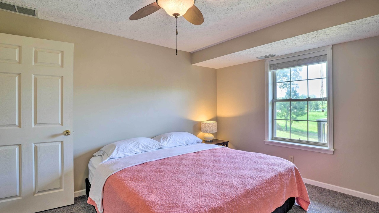 Photo of Bedroom in Mammoth Spring