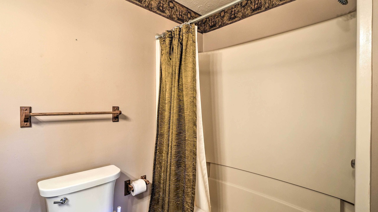 Photo of Bathroom in Mammoth Spring