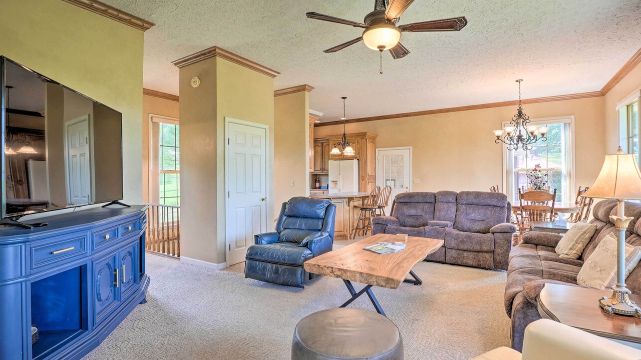 Photo of Livingroom in Mammoth Spring