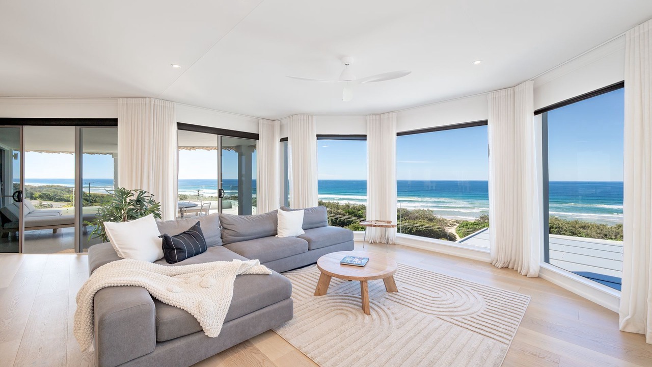 Photo of Livingroom in Castaways Beach