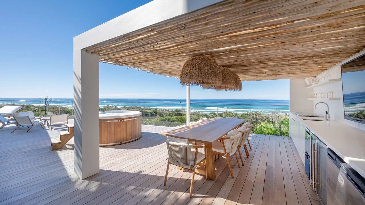 Photo of Outdoor in Castaways Beach