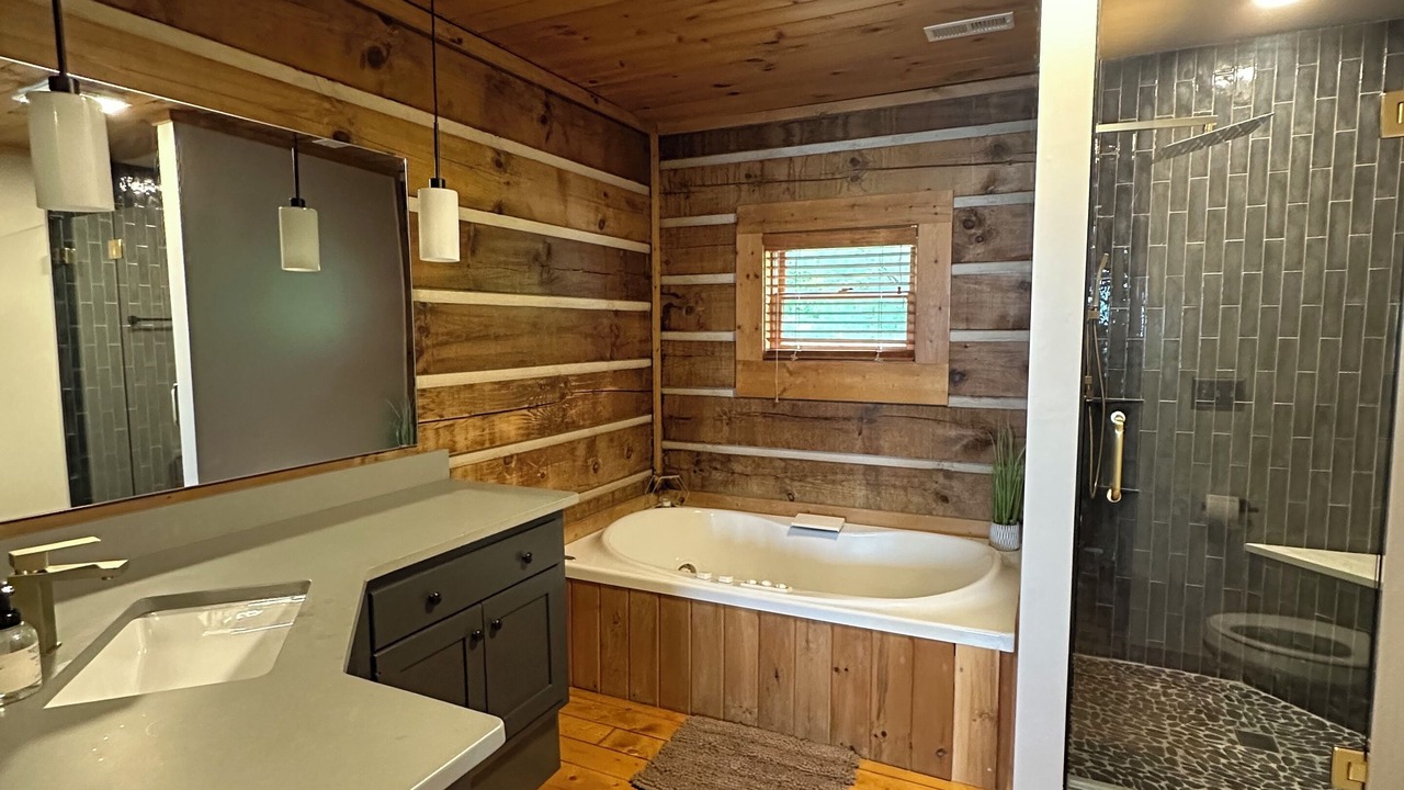 Photo of Bathroom in Apple Ridge