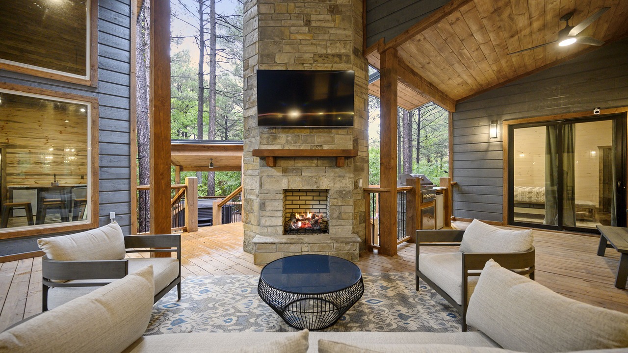 Photo of Livingroom in Broken Bow