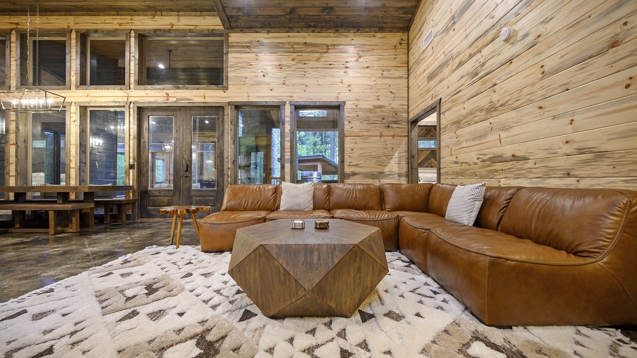 Photo of Livingroom in Broken Bow