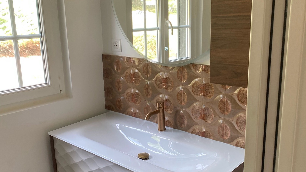 Photo of Bathroom in Chambray