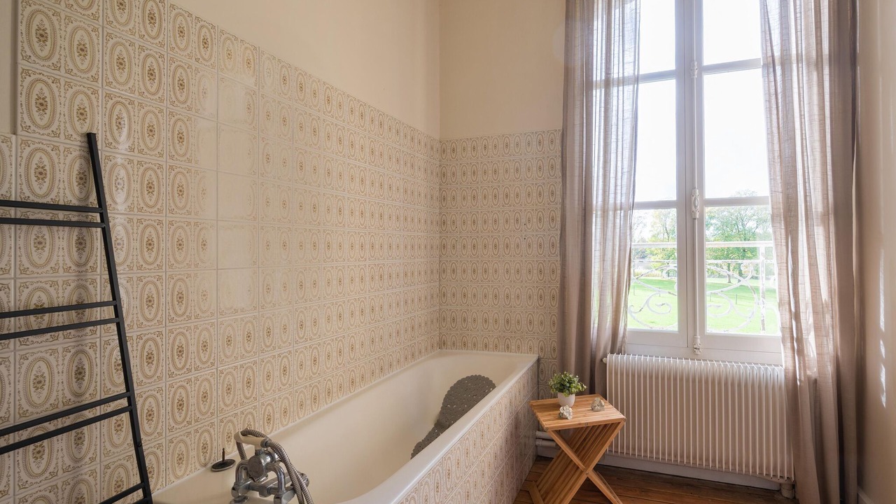Photo of Bathroom in Pouru-Saint-Remy