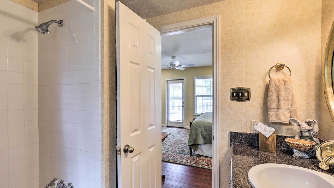 Photo of Bathroom in Oakwood