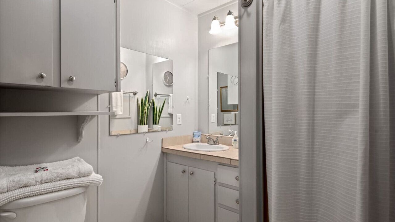 Photo of Bathroom in Jasper