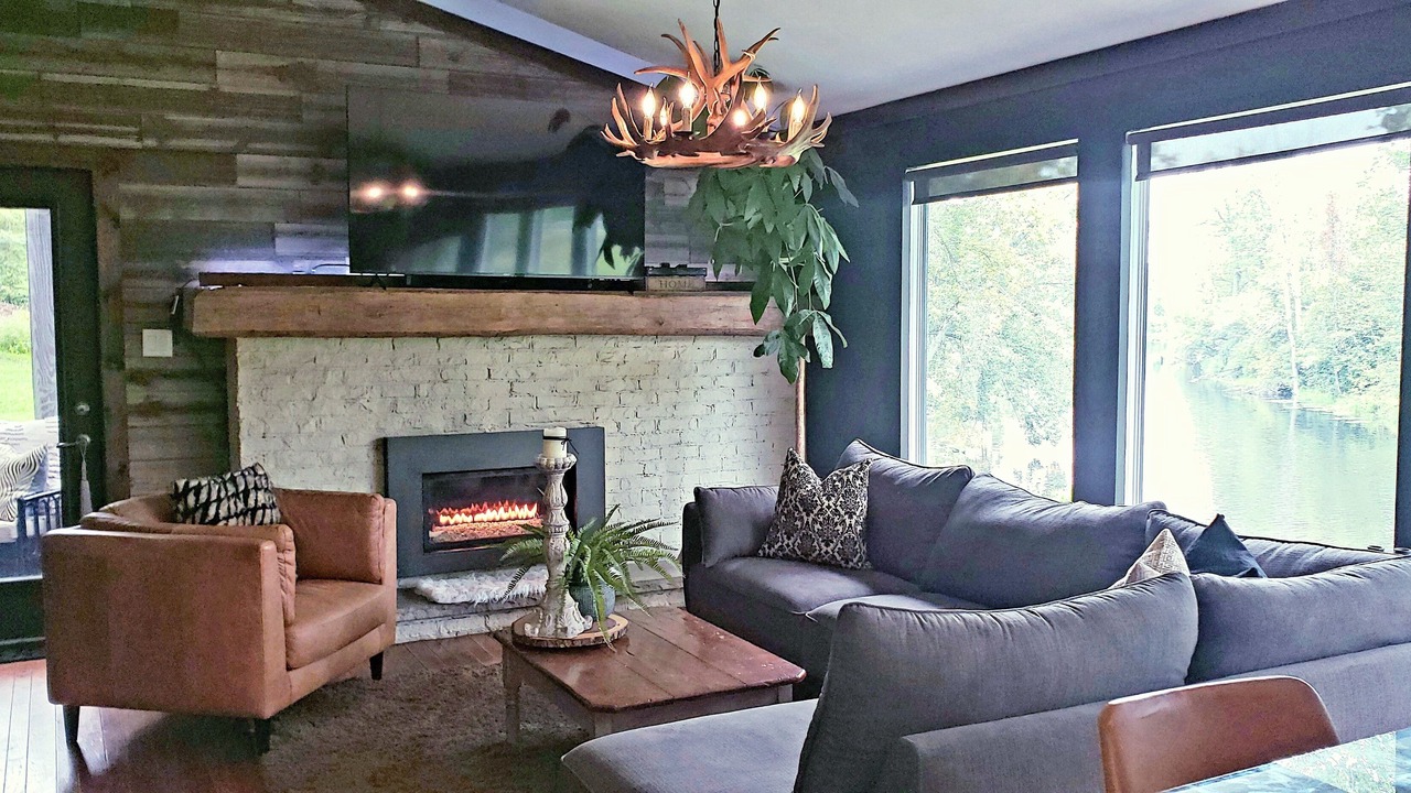 Photo of Livingroom in Newburgh