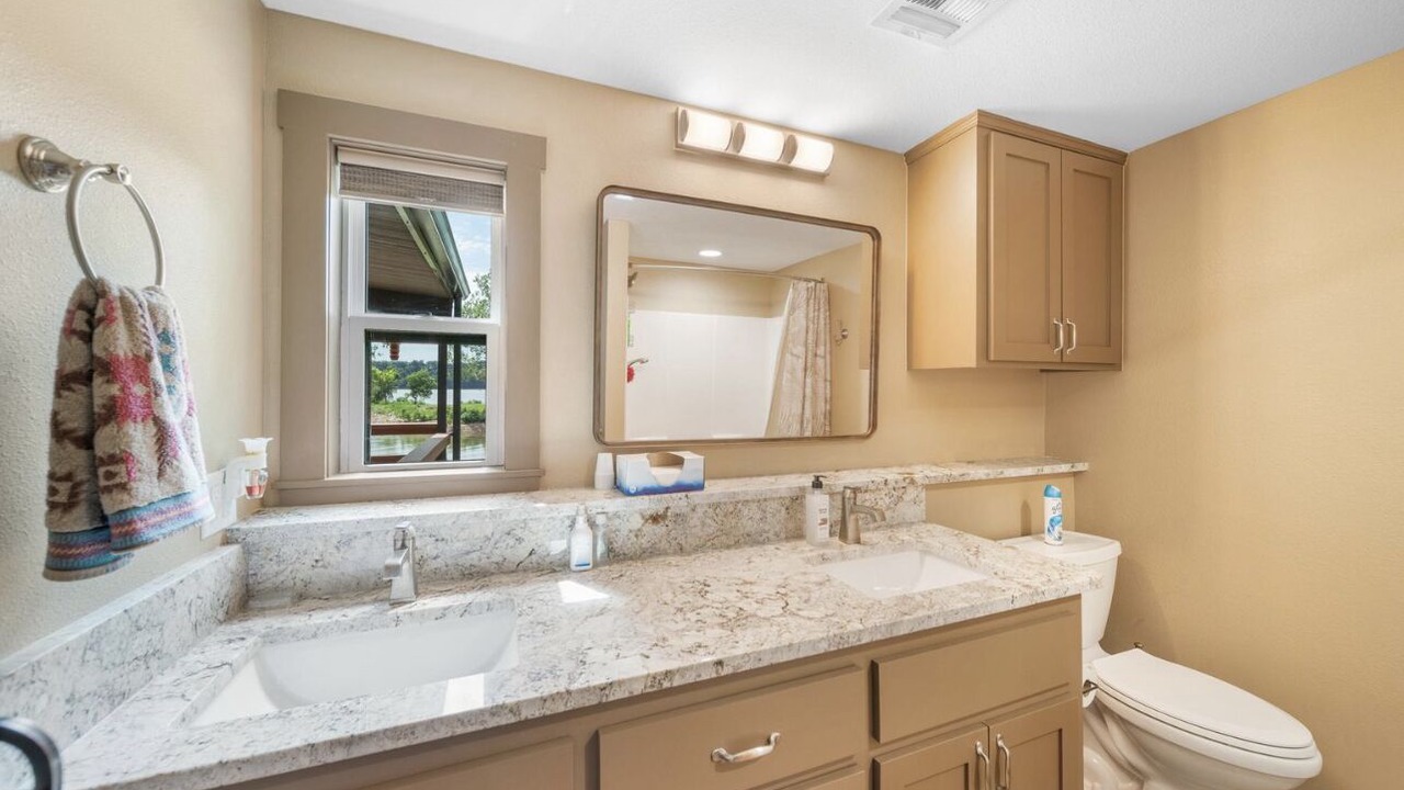 Photo of Bathroom in Wyandotte
