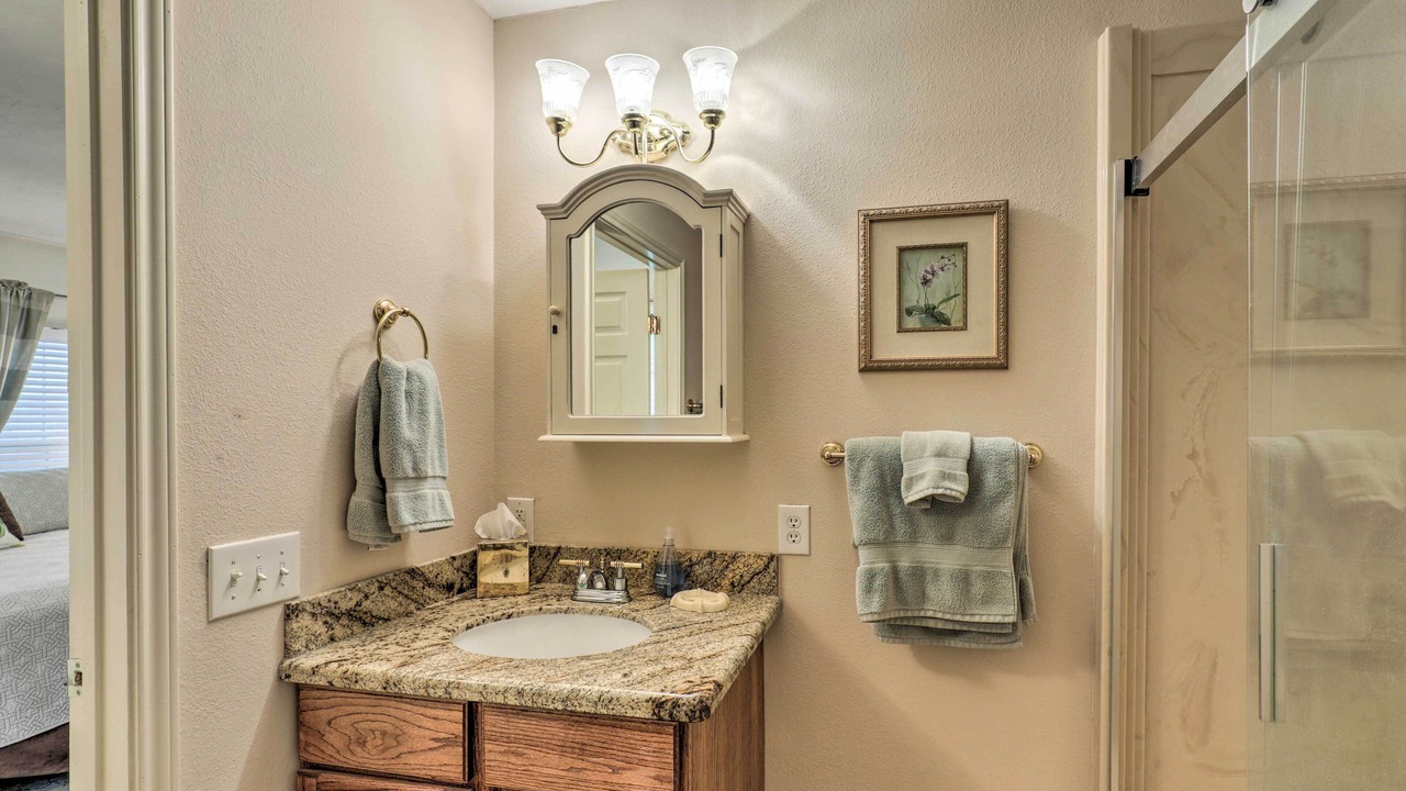 Photo of Bathroom in Oakwood