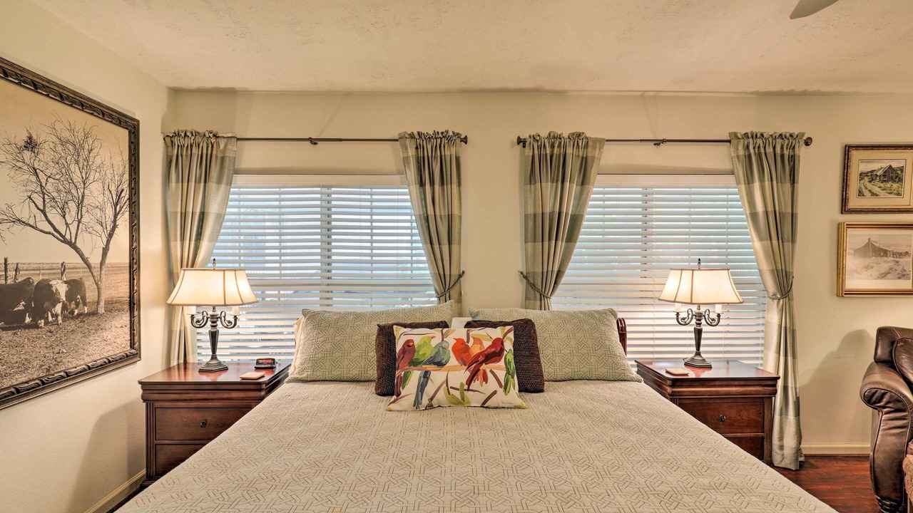 Photo of Bedroom in Oakwood