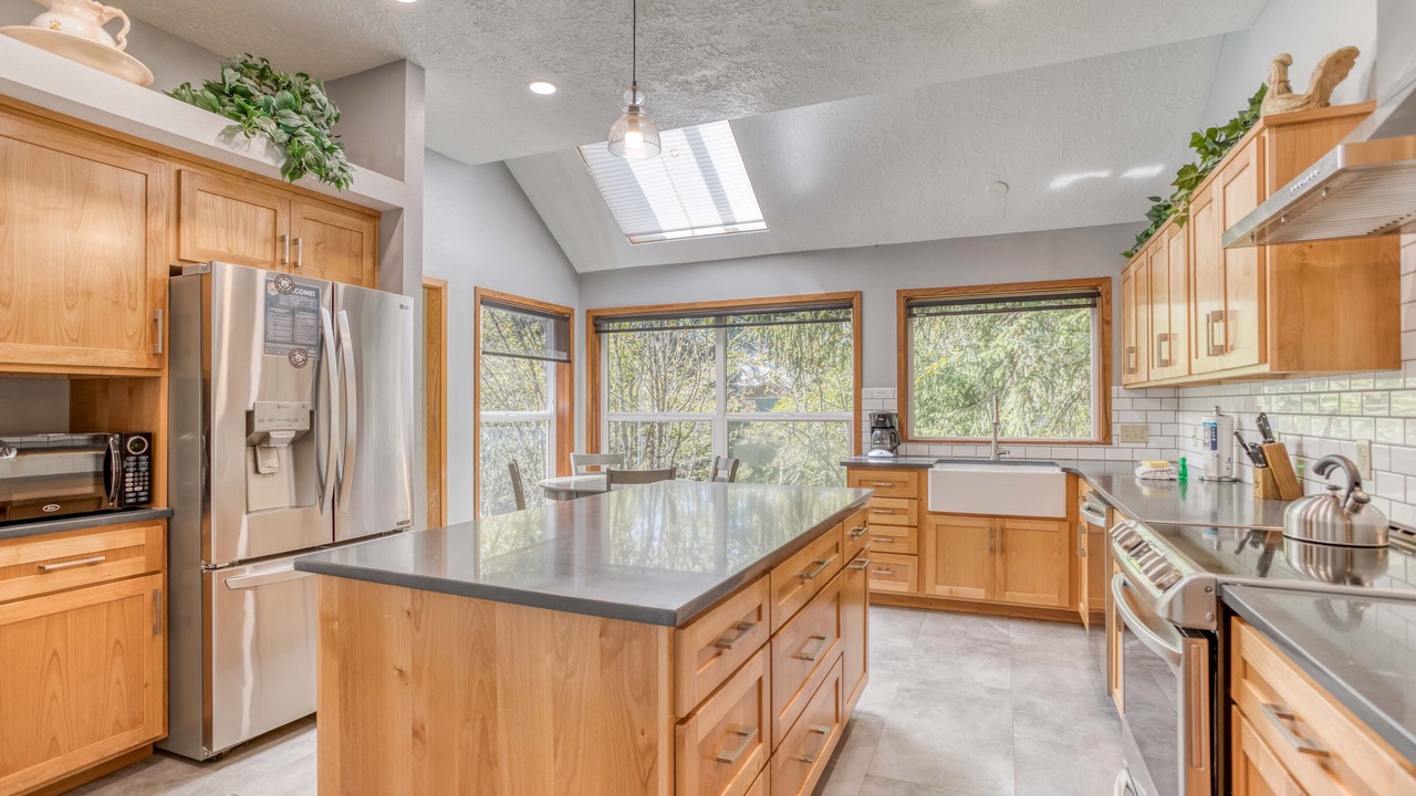 Photo of Others in Otter Rock