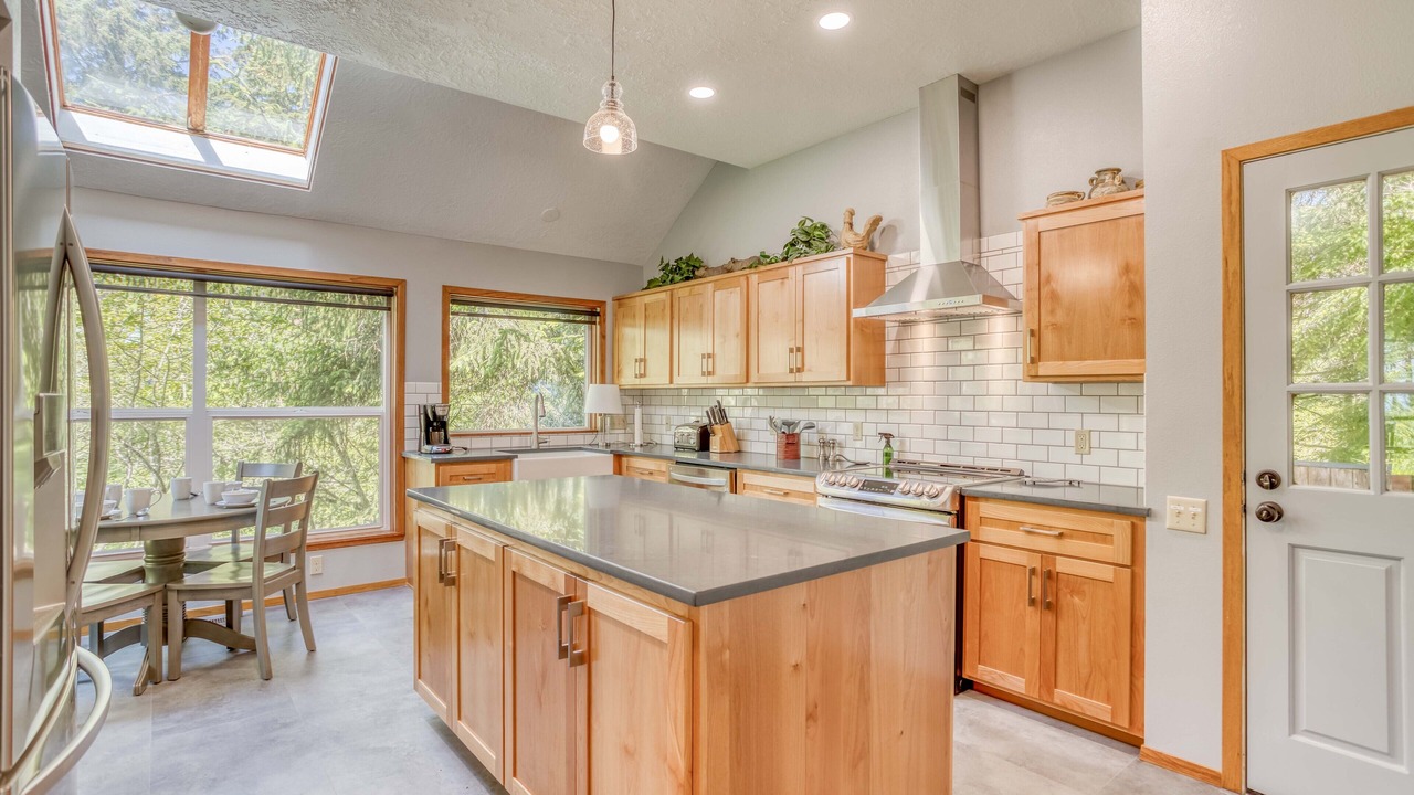 Photo of Others in Otter Rock