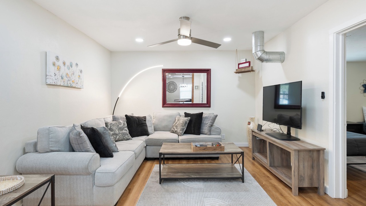 Photo of Livingroom in North Mountain