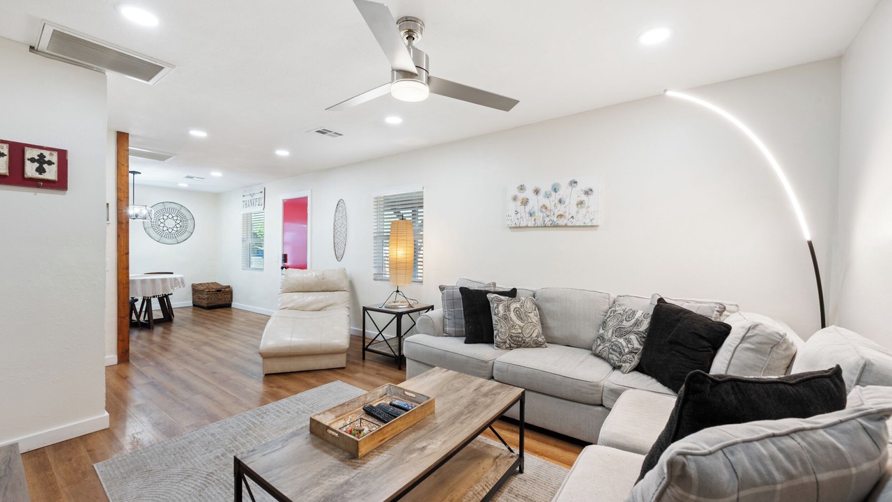 Photo of Livingroom in North Mountain