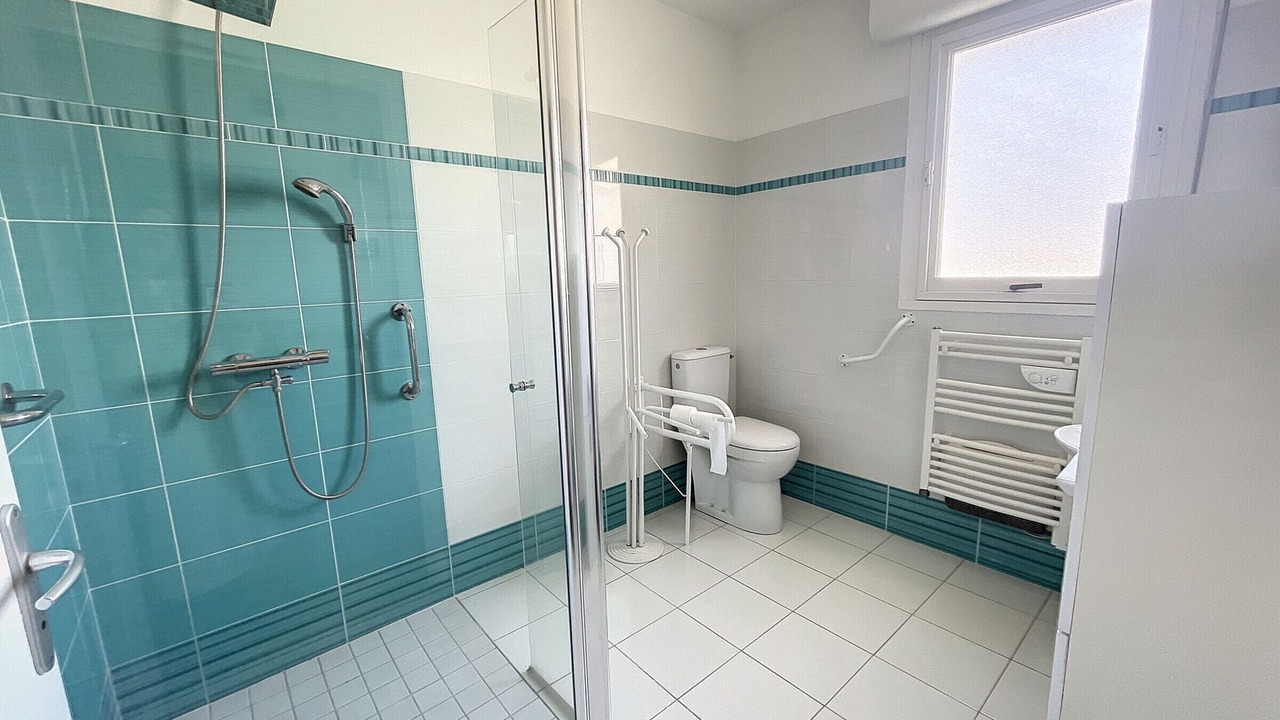 Photo of Bathroom in Jullouville-les-Pins