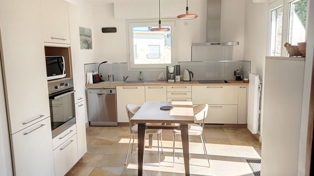 Photo of Kitchen in Jullouville-les-Pins