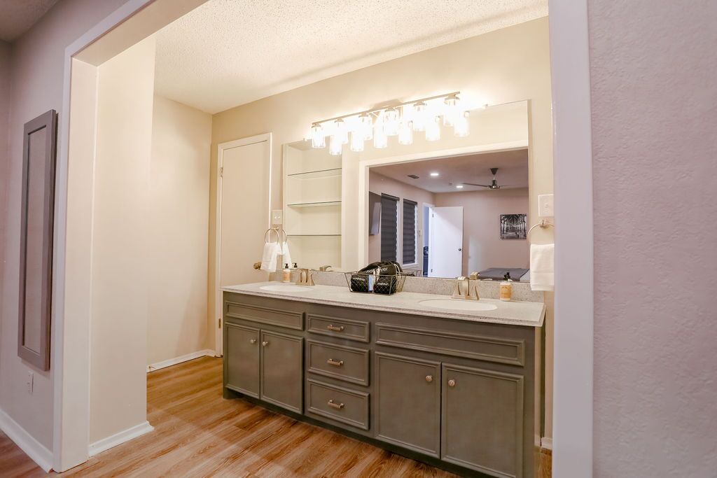 Photo of Bathroom in Raintree