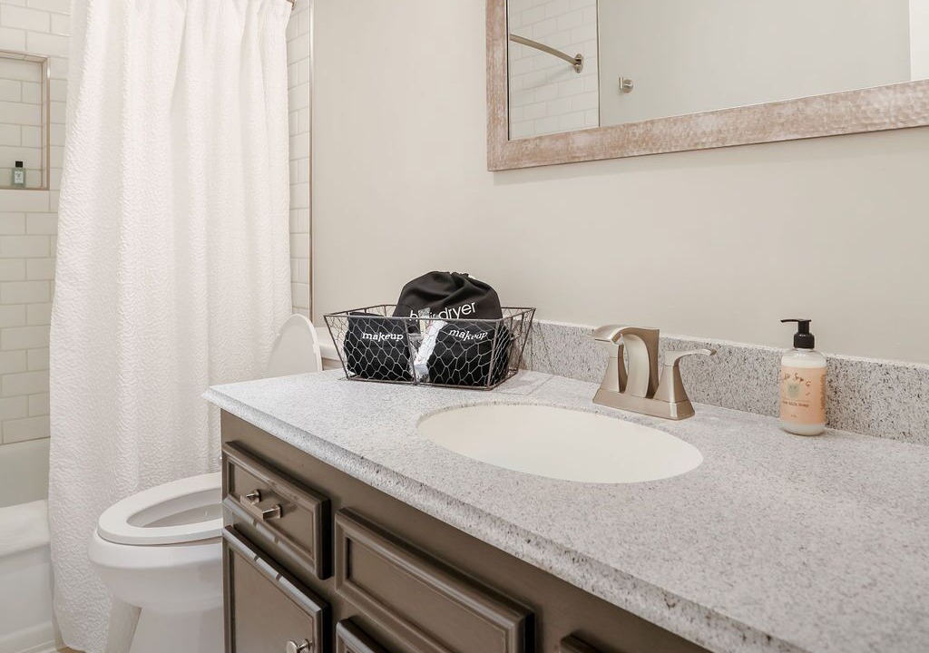 Photo of Bathroom in Raintree