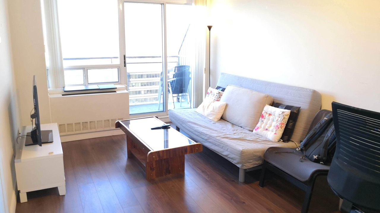 Photo of Livingroom in Willowdale
