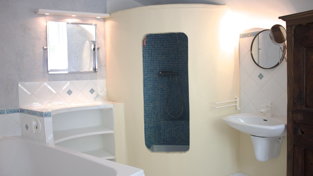 Photo of Bathroom in Villedieu