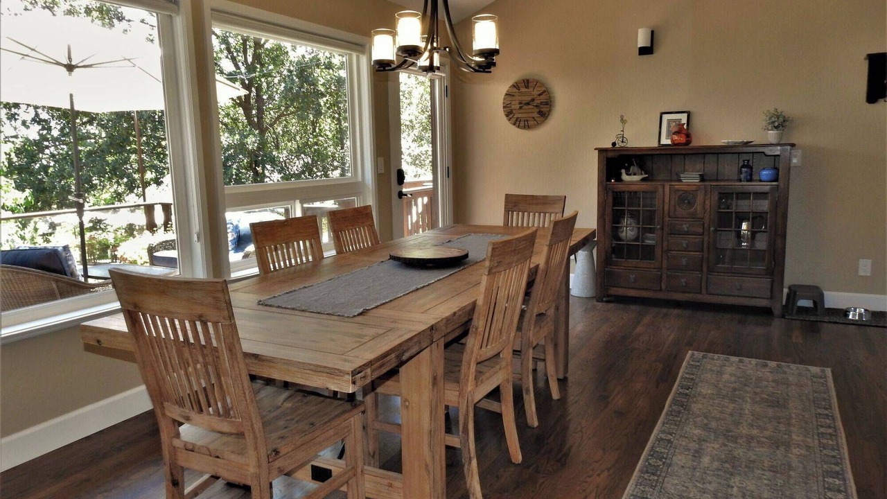 Photo of Others in Murphys