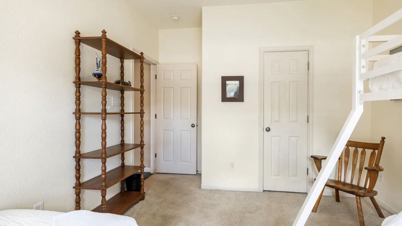 Photo of Bedroom in Cardinal Hills Estates