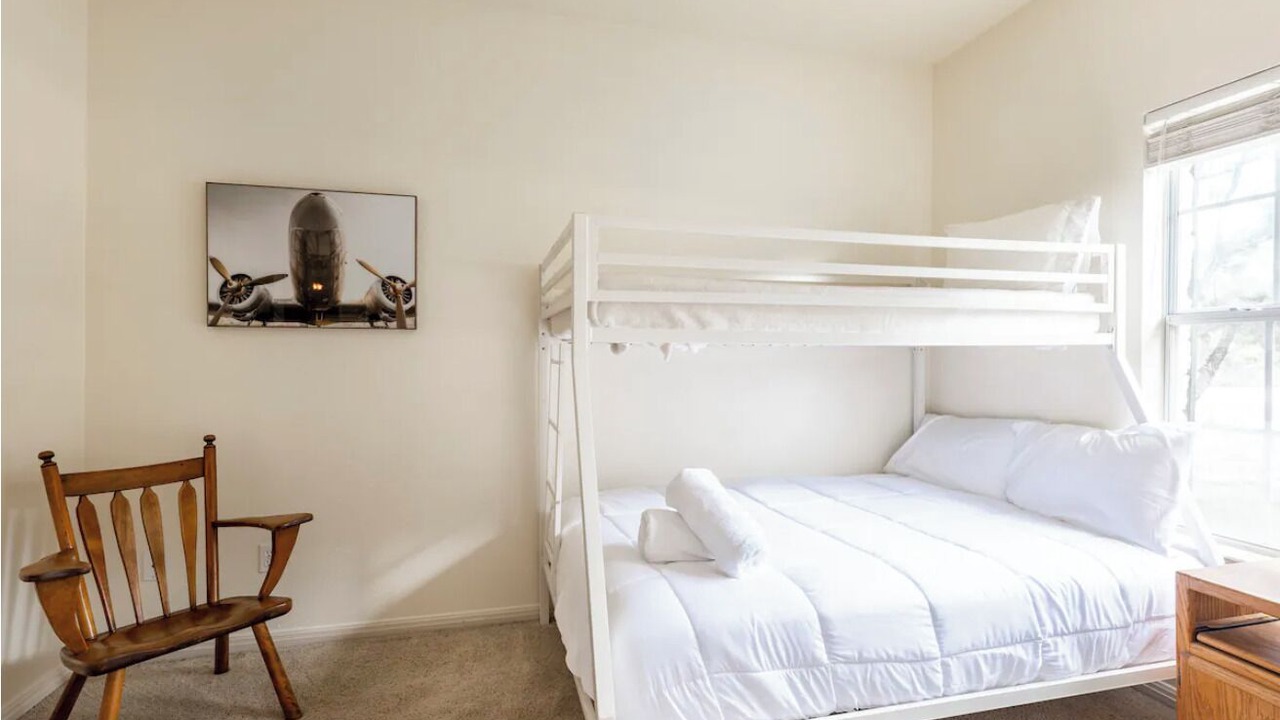 Photo of Bedroom in Cardinal Hills Estates