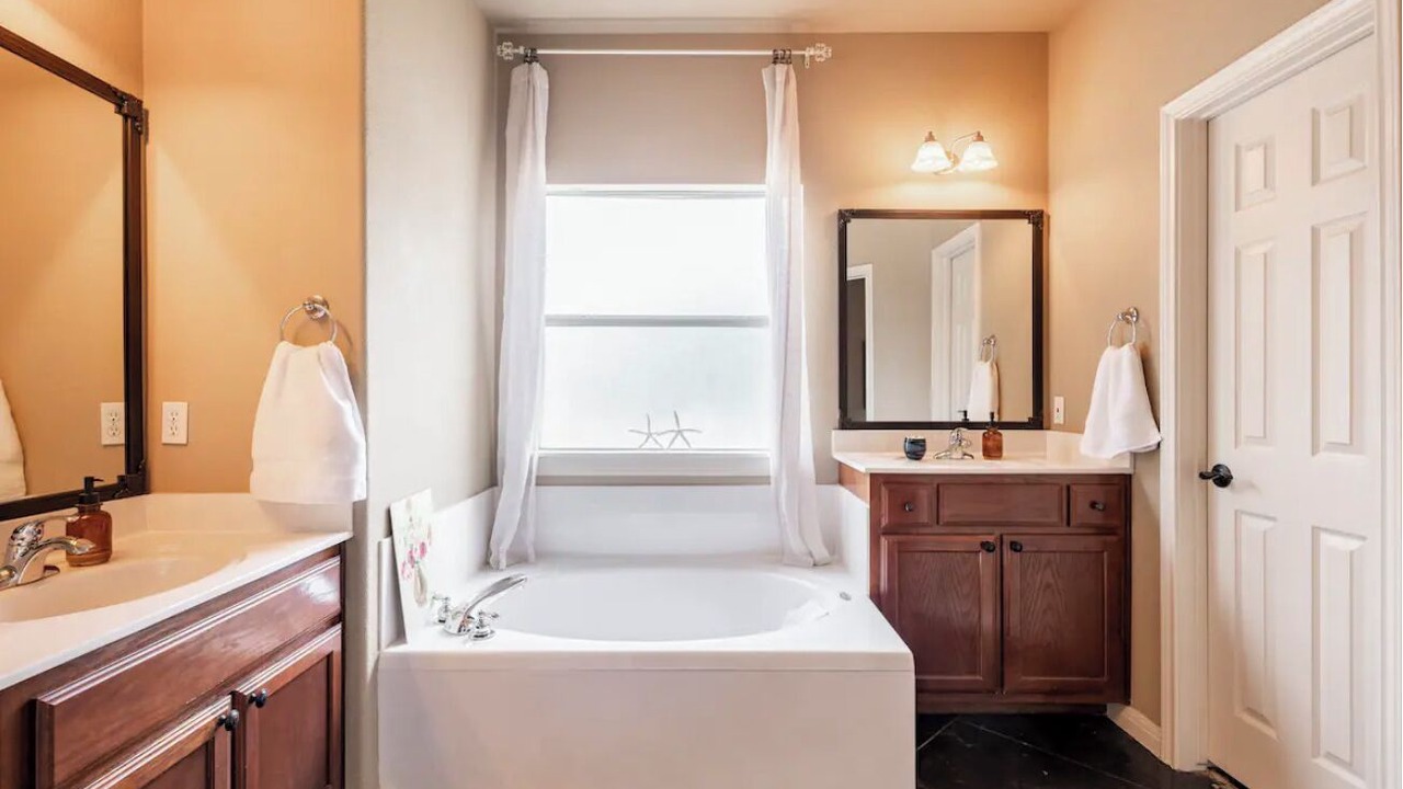 Photo of Bathroom in Cardinal Hills Estates