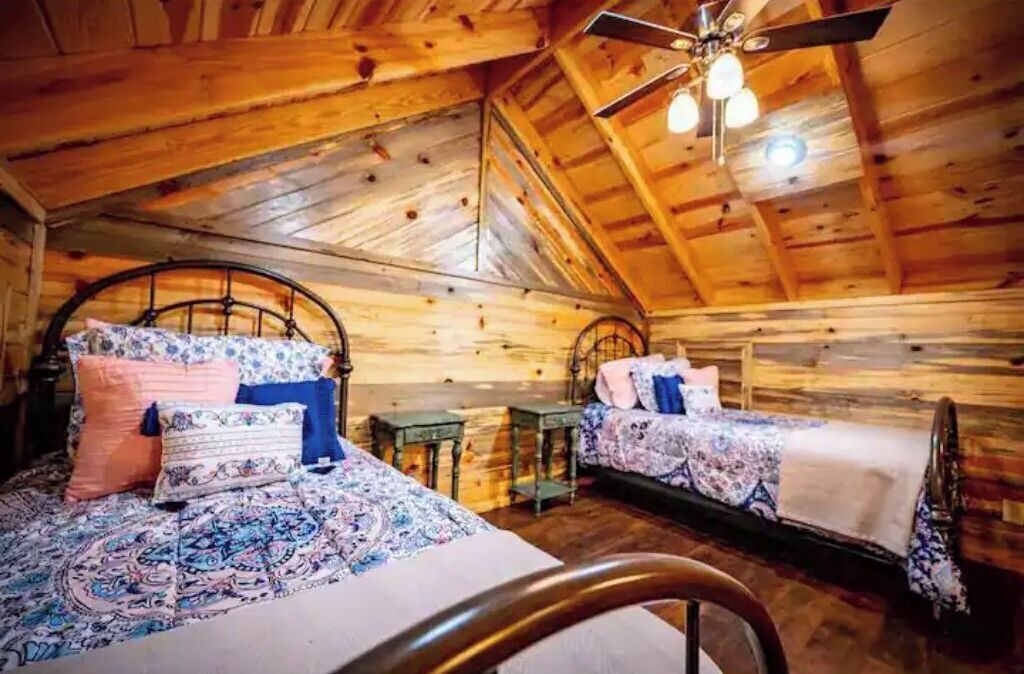 Photo of Bedroom in Hochatown