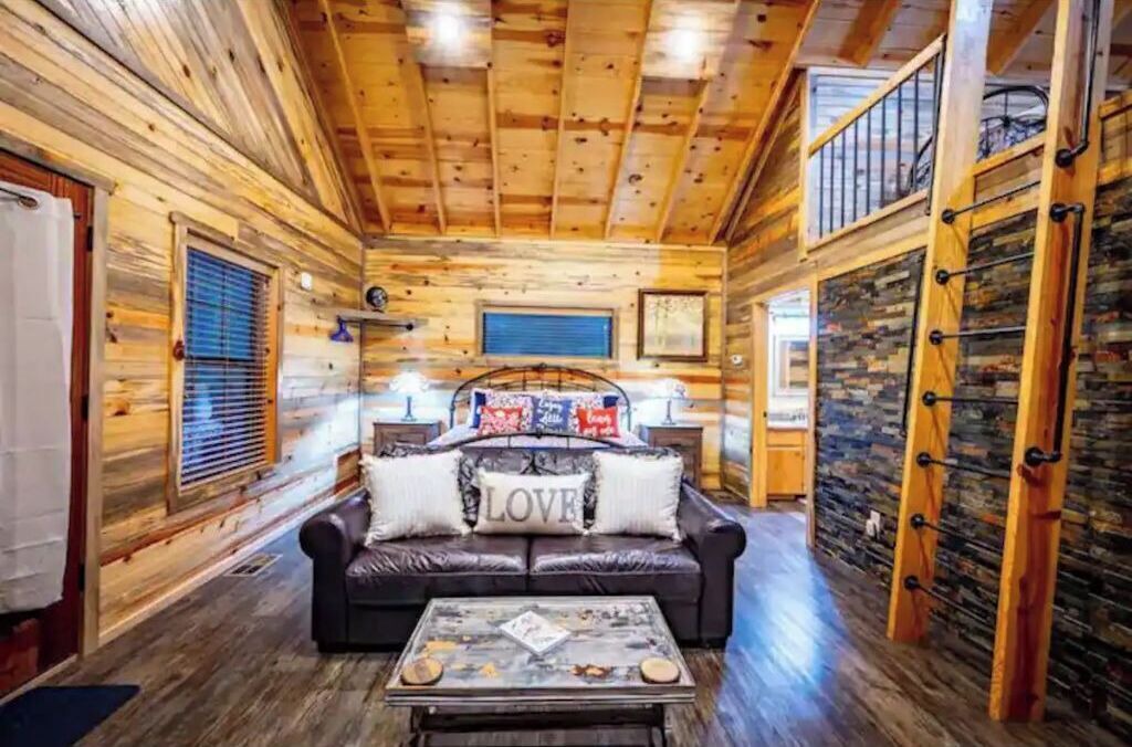 Photo of Bedroom in Hochatown