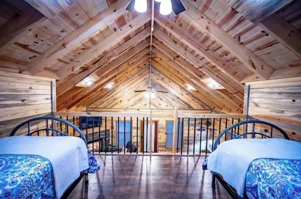 Photo of Bedroom in Hochatown