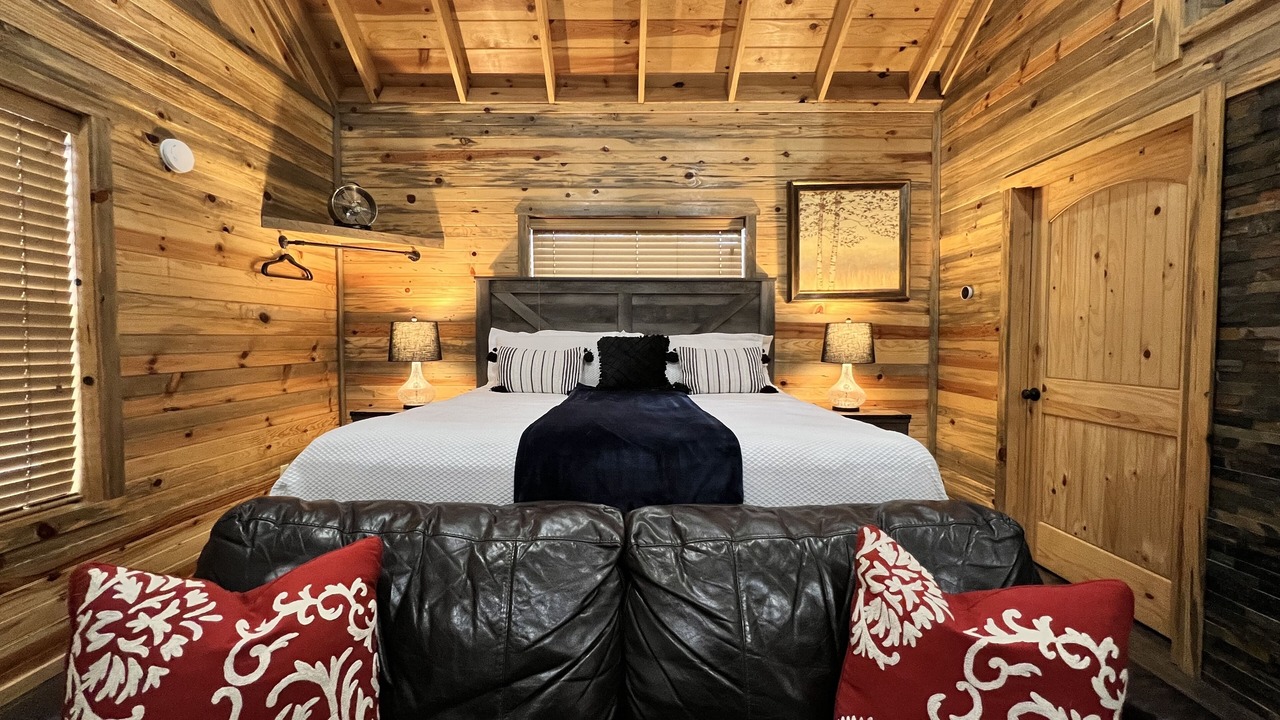 Photo of Bedroom in Hochatown