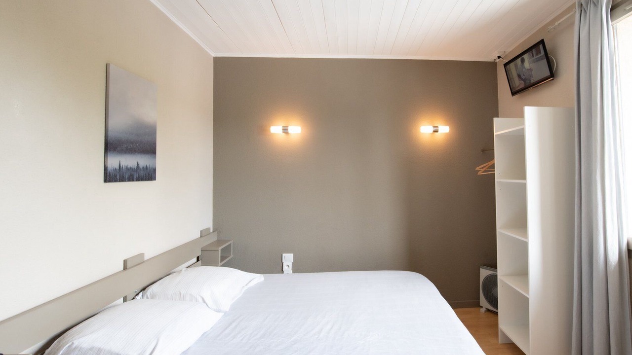 Photo of Bedroom in Genay