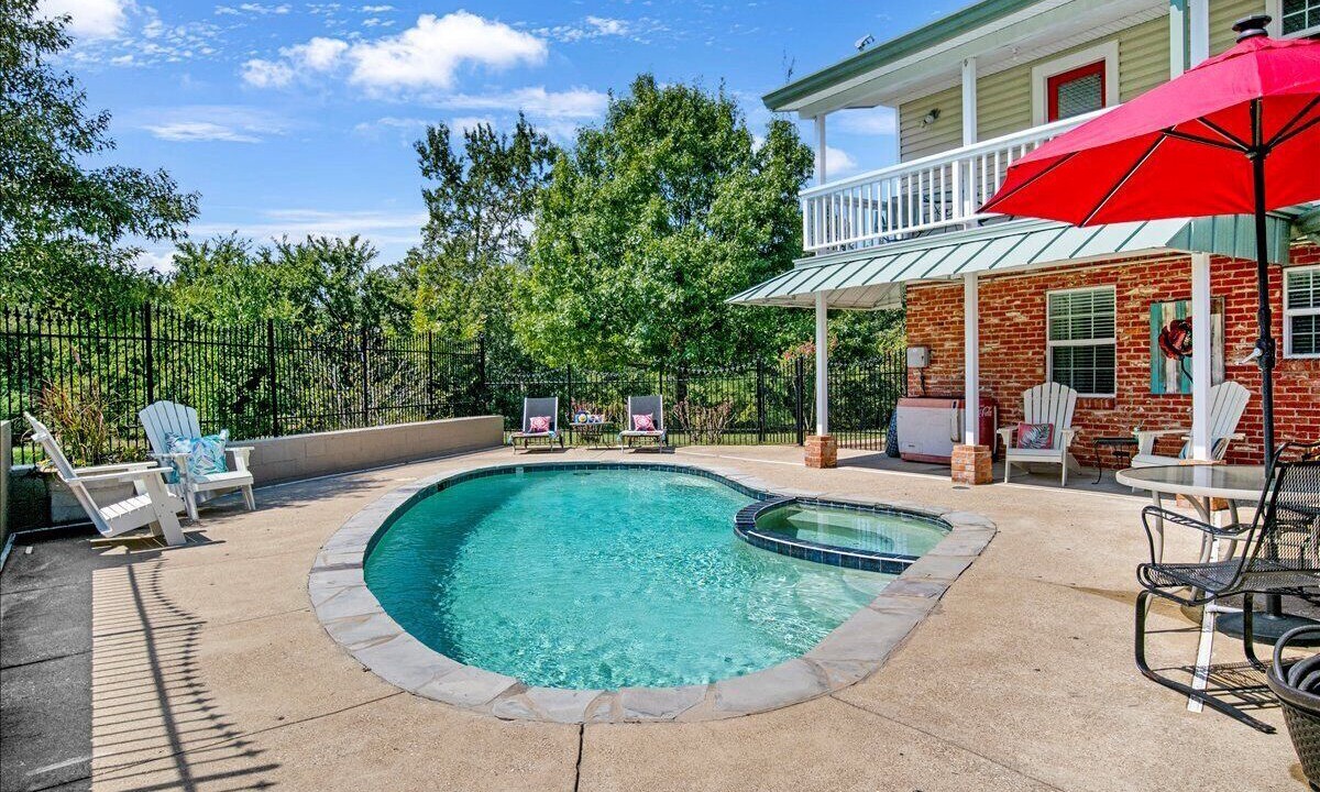 Photo of Outdoor in Mineola