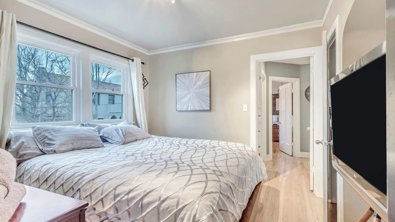 Photo of Bedroom in Yalecrest