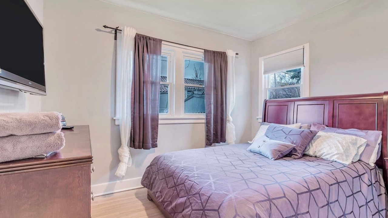 Photo of Bedroom in Yalecrest