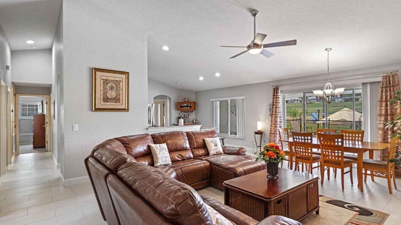 Photo of Livingroom in Highlands Reserve