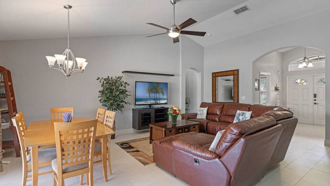 Photo of Livingroom in Highlands Reserve