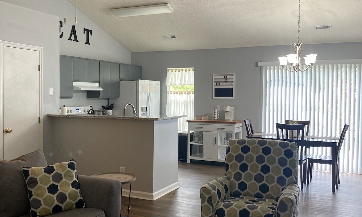 Photo of Livingroom in Croasdaile Farm Master