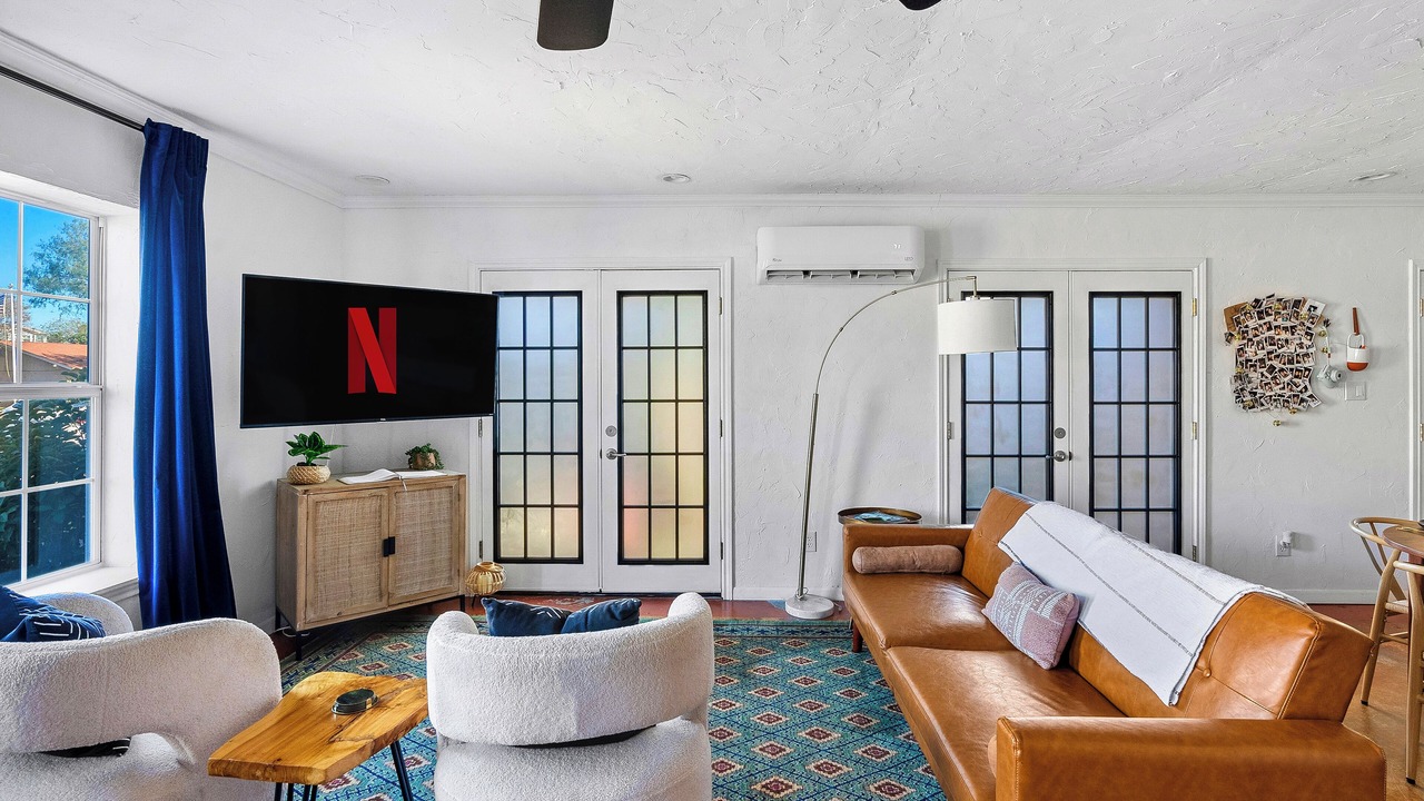 Photo of Livingroom in Bay Area