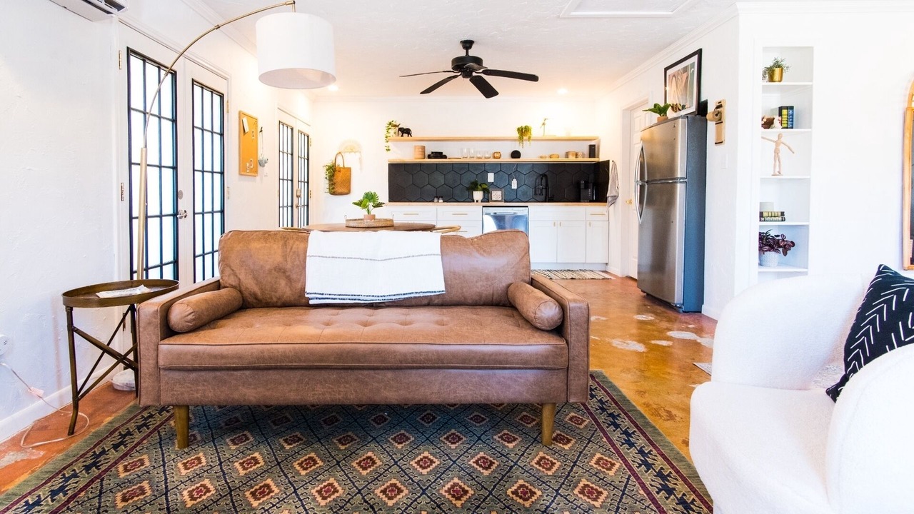Photo of Livingroom in Bay Area