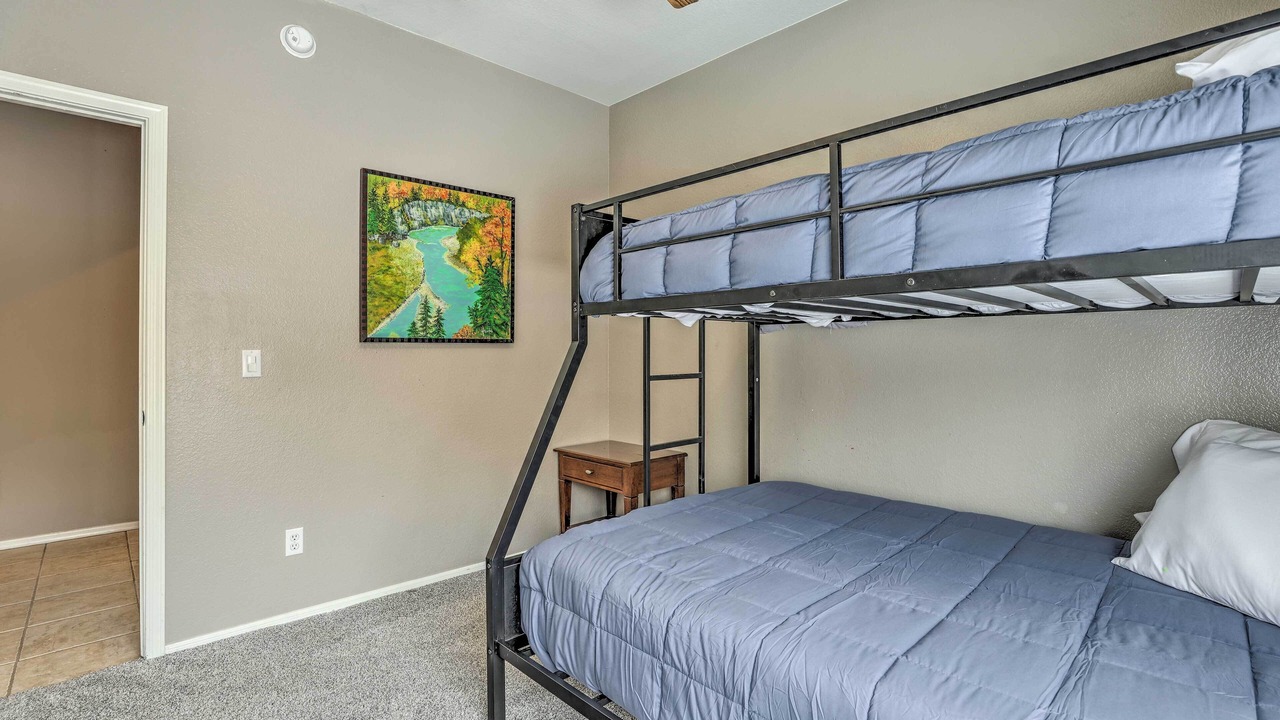 Photo of Bedroom in Palm Valley